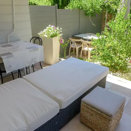 Apartman Antha Mis.1 *